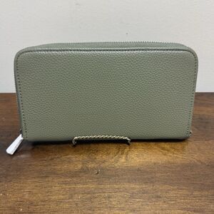 NEW Thirty-One Jewell All About the Benjamins Zip Wallet Oh La La Olive Pebble